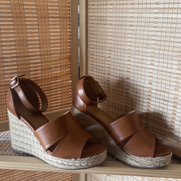time and tru espadrille sandals
